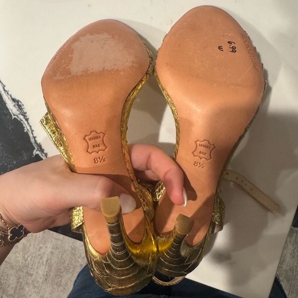 Alexandre Birman Gold Croc Leather Heel Sandals- barely worn sz 8.5 - Picture 4 of 4